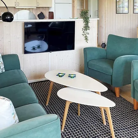 Hotel 8 Person In Harbo Re 3*